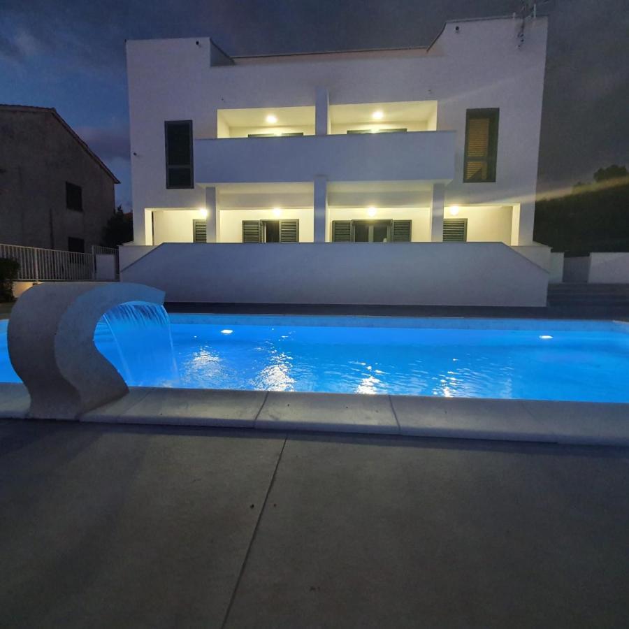 Villa Aquamarine Apartments Novalja Exterior foto