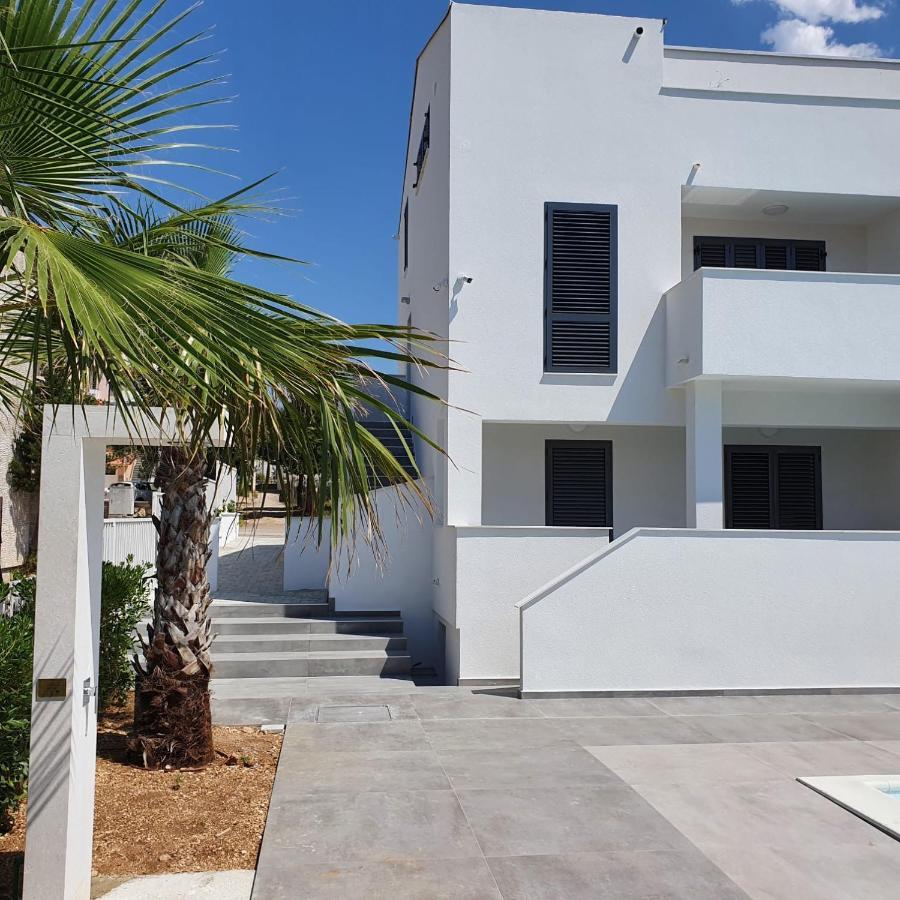 Villa Aquamarine Apartments Novalja Exterior foto